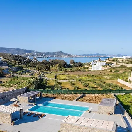 Double Pool ι Villa