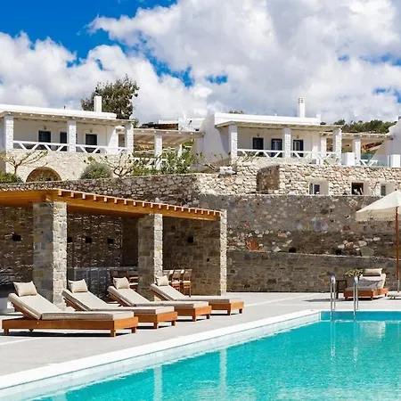 Double Pool ι Parikia (Paros)