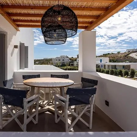Double Pool ι Villa