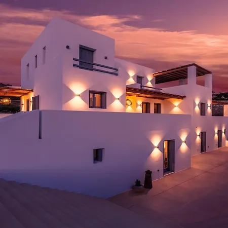 Double Pool ι * Parikia (Paros)